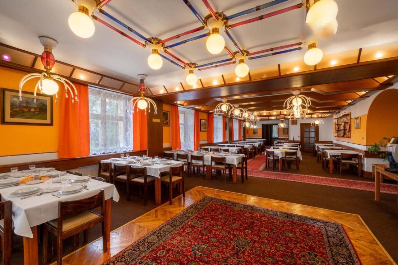 Hotel Vetrov Vysoké nad Jizerou Екстериор снимка