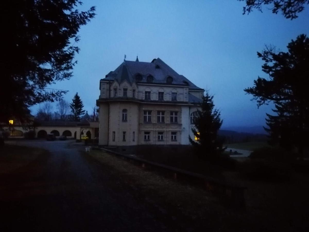 Hotel Vetrov Vysoké nad Jizerou Екстериор снимка
